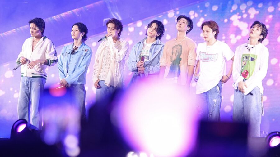 BTS: Yet to Come (2023) - 방탄소년단: 옛 투 컴 인 시네마