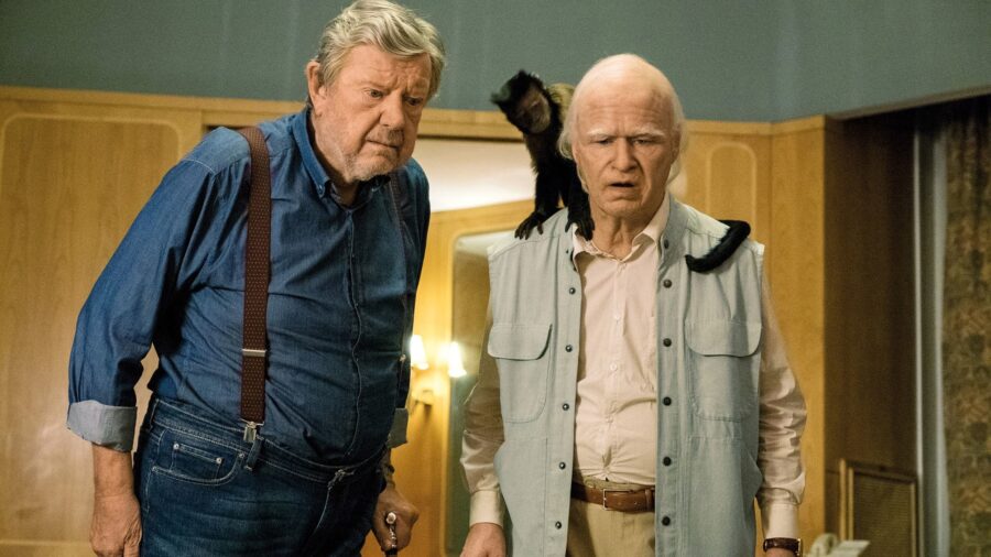 The 101-Year-Old Man Who Skipped Out on the Bill and Disappeared (2016) ชายอายุ 101 ปีที่ไม่ยอมจ่ายบิลและหายตัวไป (ซับไทย) - Hundraettåringen som smet från notan och försvann